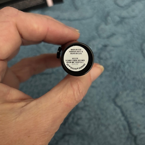 Mary Kay Gel Semi-Shine Lipstick - Downtown Brown - Picture 4 of 4